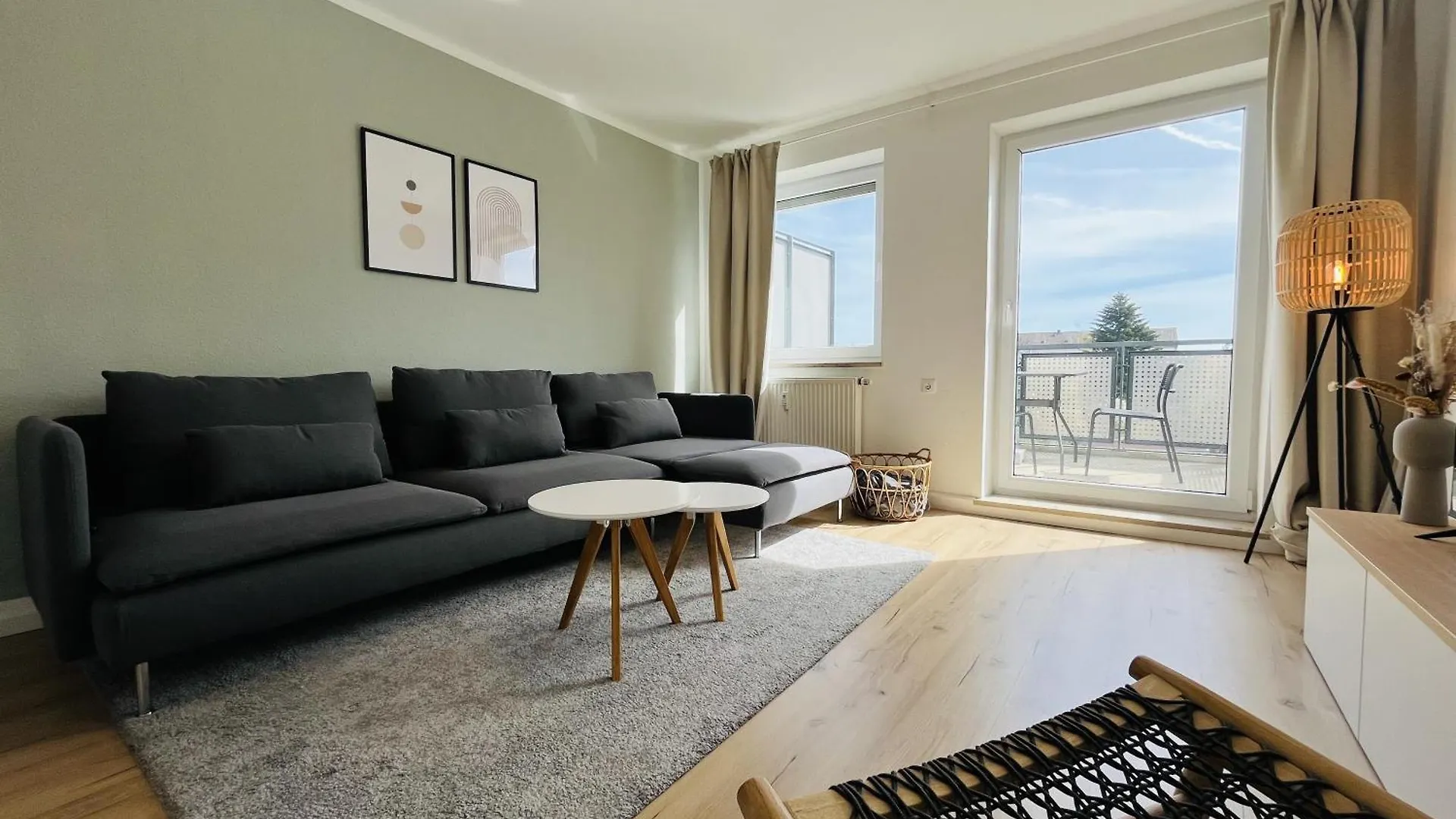 Cozy Two Bedroom Apartment In Augsburg
